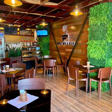Davao Persimmon Suites Ngoại thất bức ảnh