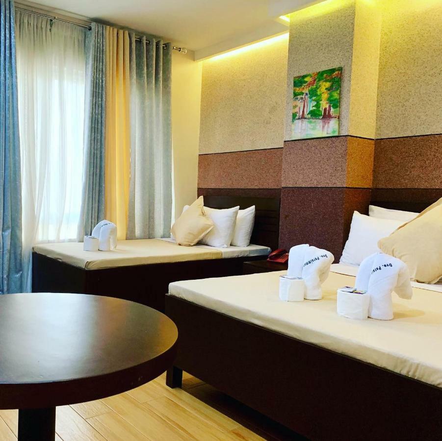 Davao Persimmon Suites Ngoại thất bức ảnh