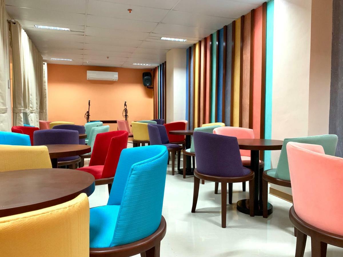 Davao Persimmon Suites Ngoại thất bức ảnh